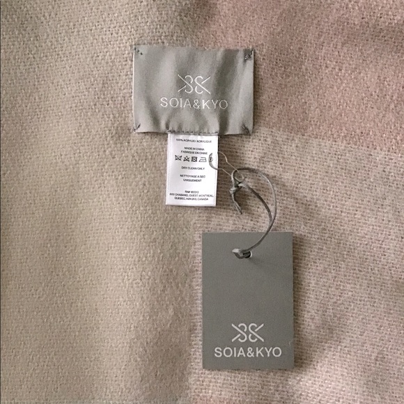 SOIA & KYO shawl - Picture 3 of 4